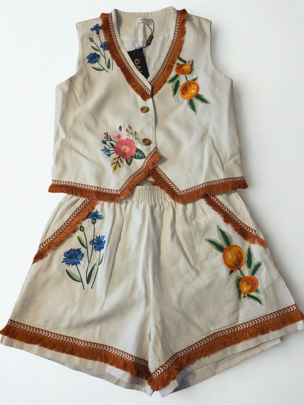 Beautiful Cream Floral Embroidered Vest & Shorts Set NWT
